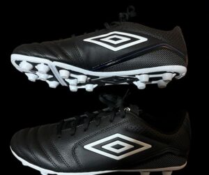 ZAPATOS FUTBOL UMBRO NEGRO