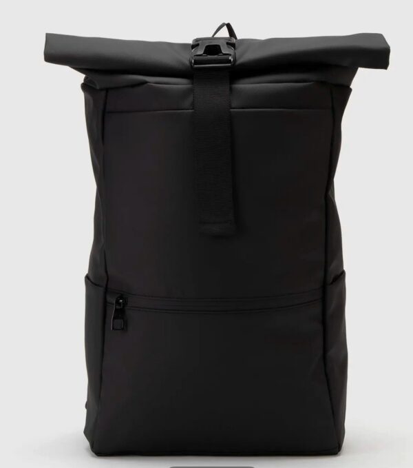 MOCHILA NEGRA BASEMENT 25 LITROS UNISEX
