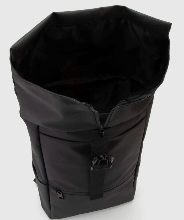 MOCHILA NEGRA BASEMENT 25 LITROS UNISEX