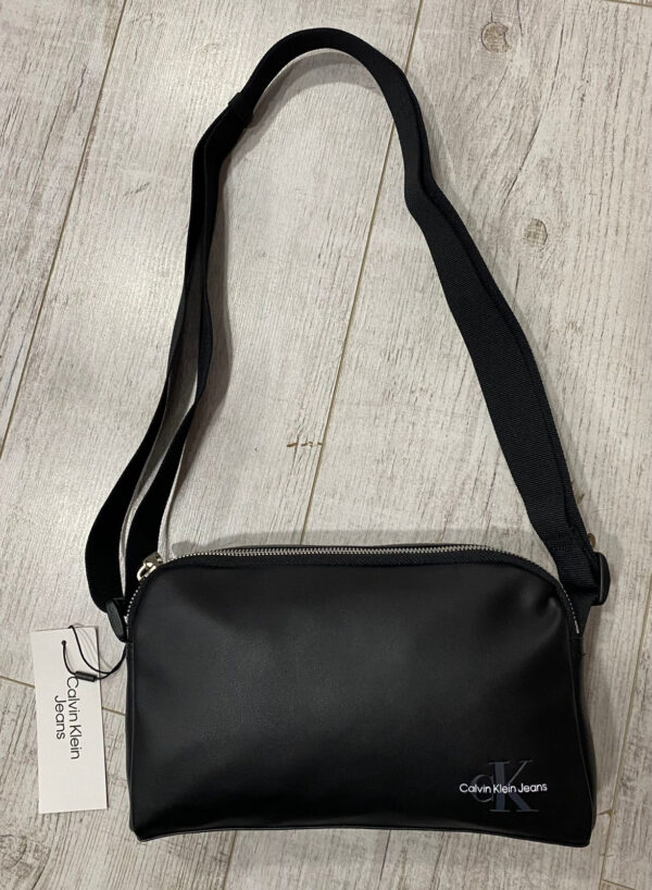 CARTERA NEGRA CALVIN KLEIN MUJER