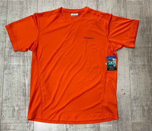 0513-POLERA COLUMBIA DEPORTIVA HOMBRE TALLA M-L POLERA COLUMBIA DEPORTIVA HOMBRE TALLA M-L