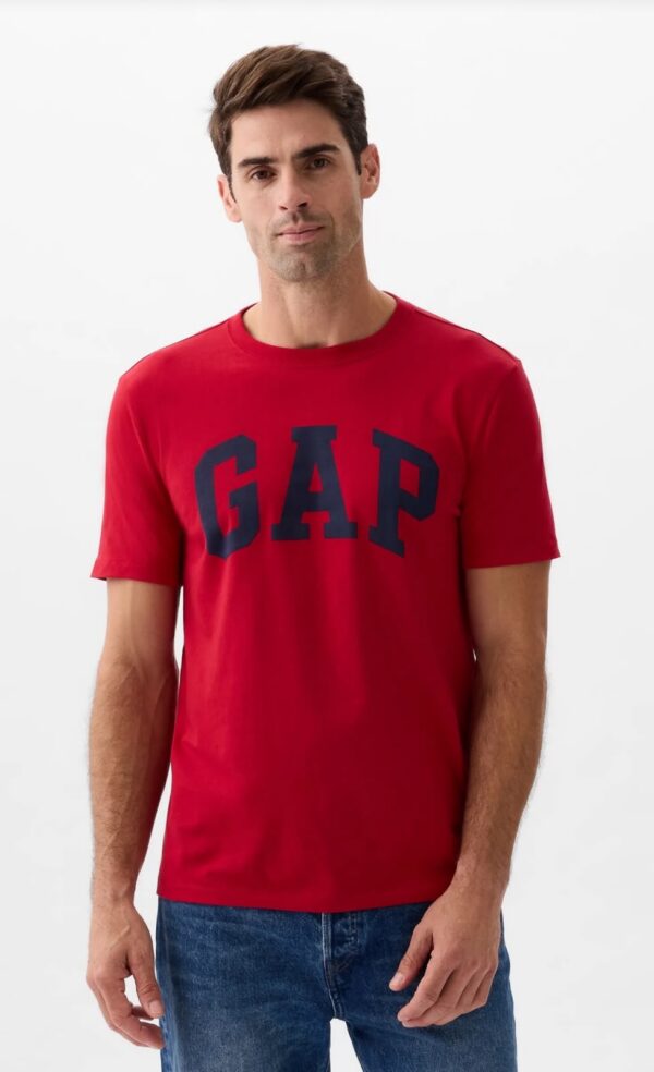 POLERA GAP ROJA HOMBRE TALLA M POLERA GAP ROJA HOMBRE TALLA M