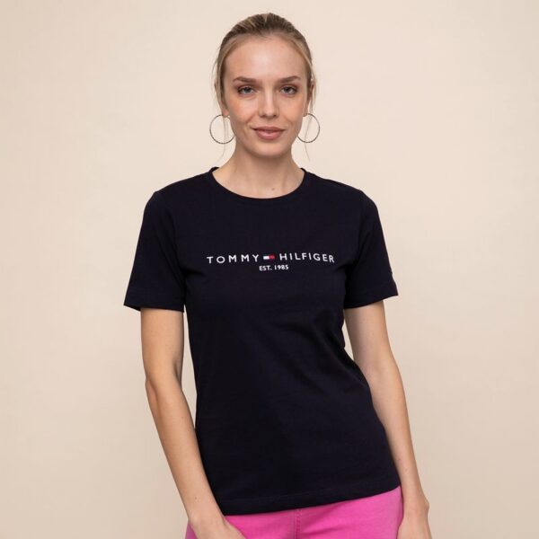 POLERA TOMMY HILFIGER NEGRA LOGO BORDADO MUJER TALLA S POLERA TOMMY HILFIGER NEGRA LOGO BORDADO MUJER TALLA S