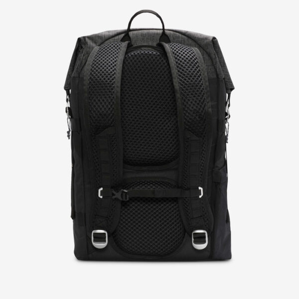 MOCHILA NIKE ACG AYSÉN 32 LITROS NEGRA-2 MOCHILA NIKE ACG AYSÉN 32 LITROS NEGRA